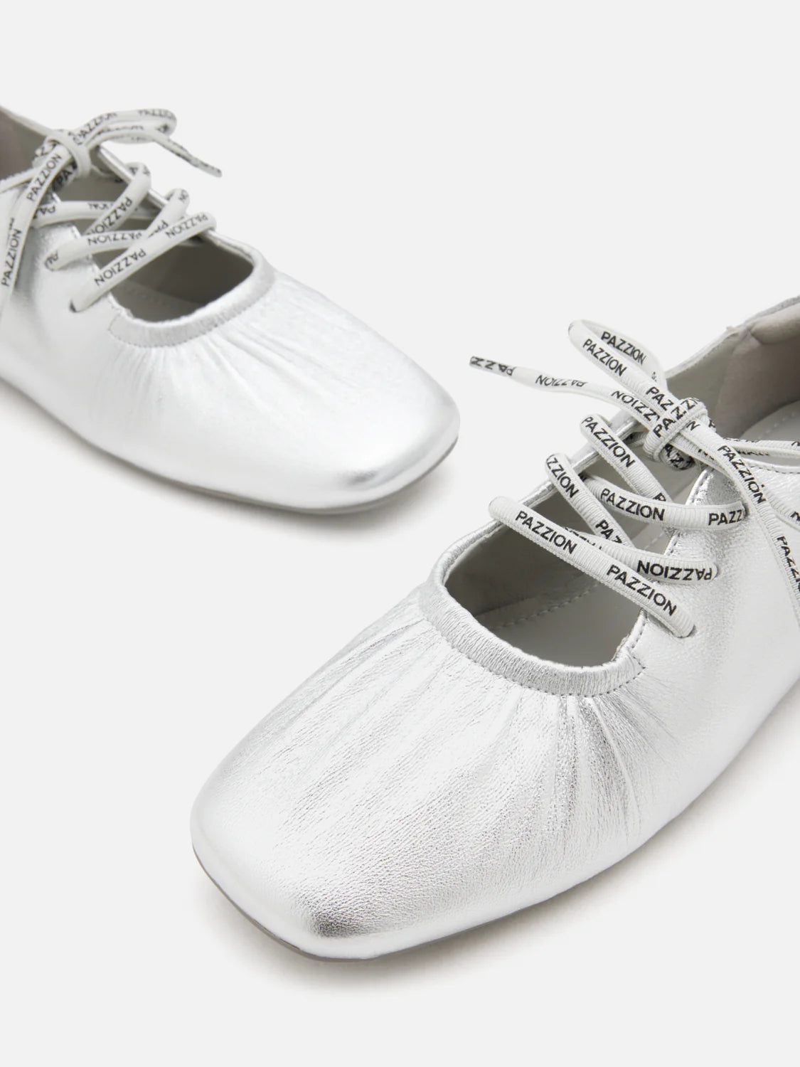 Pernille 金屬色綁帶平底鞋