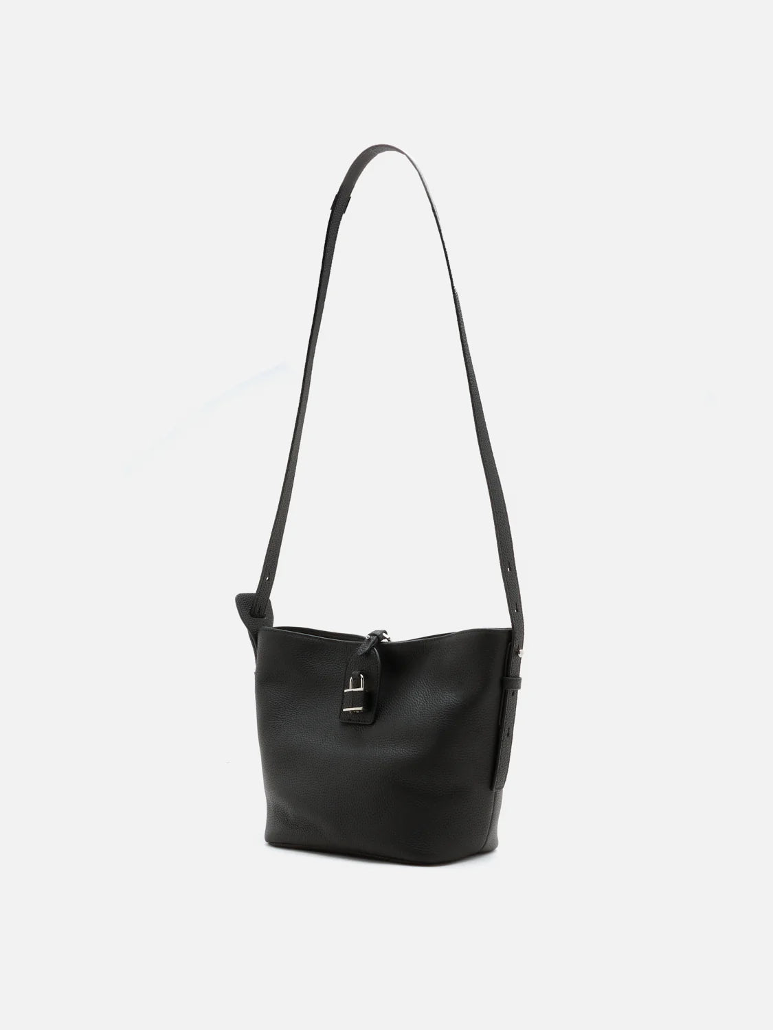 Tate 顆粒感釦飾牛皮包